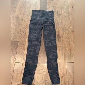 SPANX Dark Camouflage Leggings